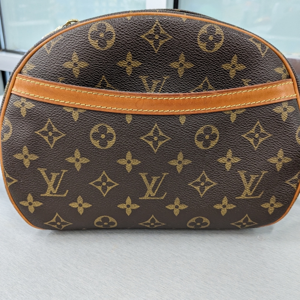 authentic Louis Vuitton monogram canvas leather Blois